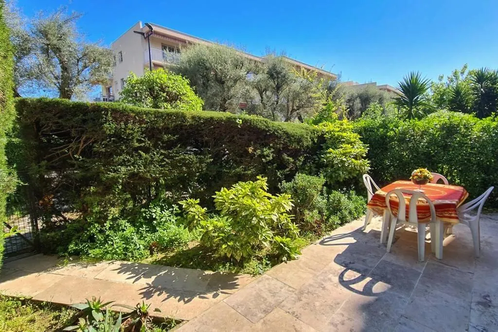 Casalionelantibes 70 Sqm Apartment With Garden And Parking 0*, Antibes