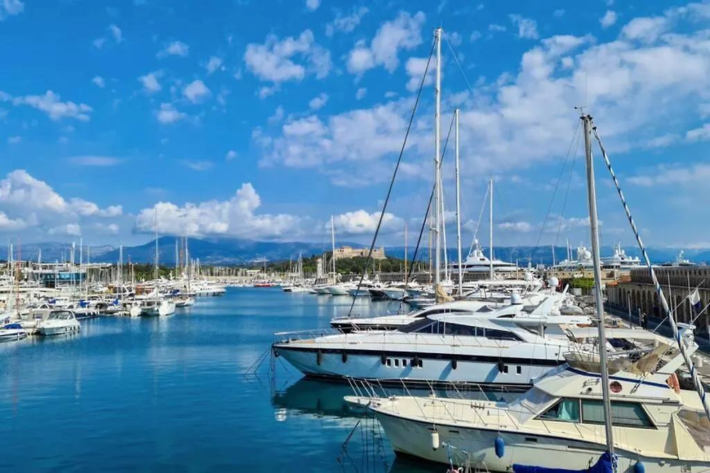 Casalionelantibes 70 Sqm Apartment With Garden And Parking