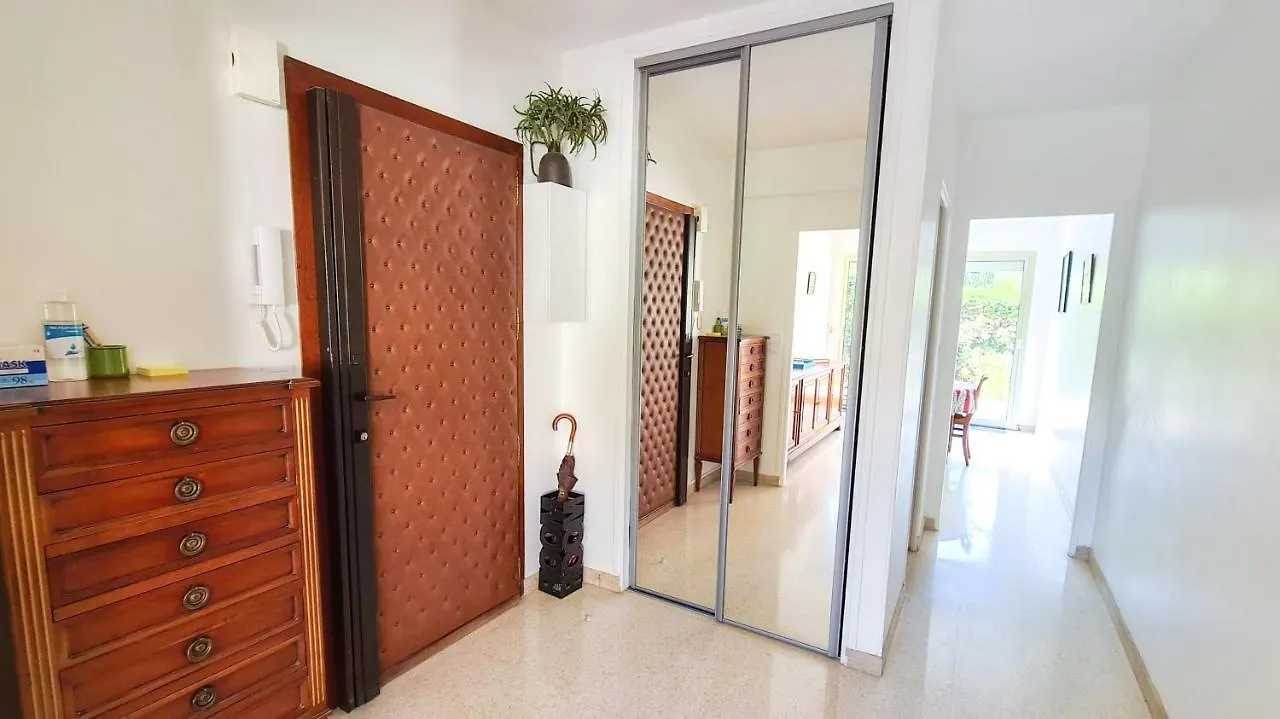 Casalionelantibes 70 Sqm Apartment With Garden And Parking France
